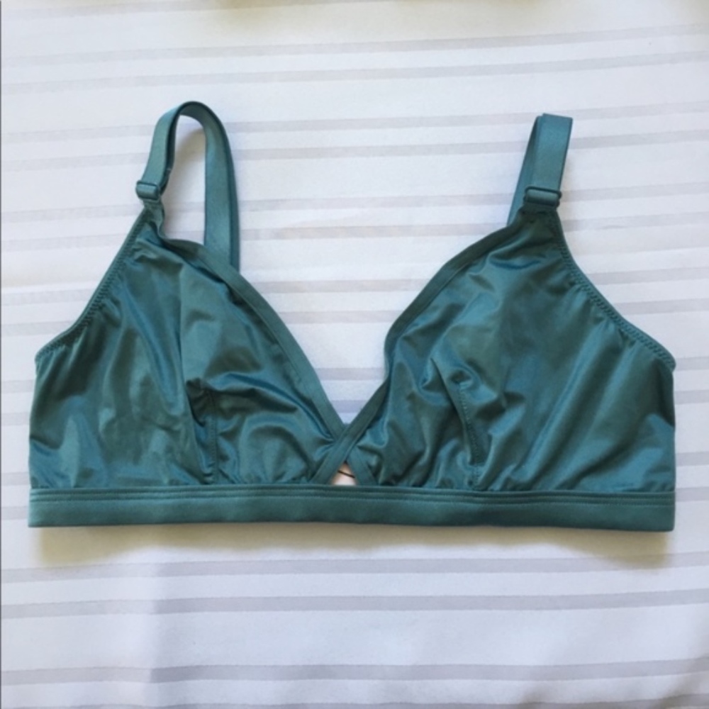 LAST ONE!! Victoria's Secret Sexy Keyhole Bralette - Picture 5 of 8